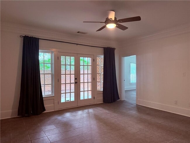 Building Photo - 2617 Canterbury Trail