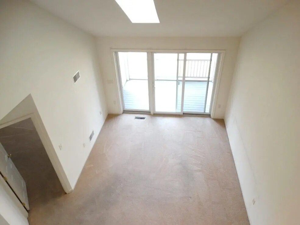 Building Photo - 1169 Hammon Ave