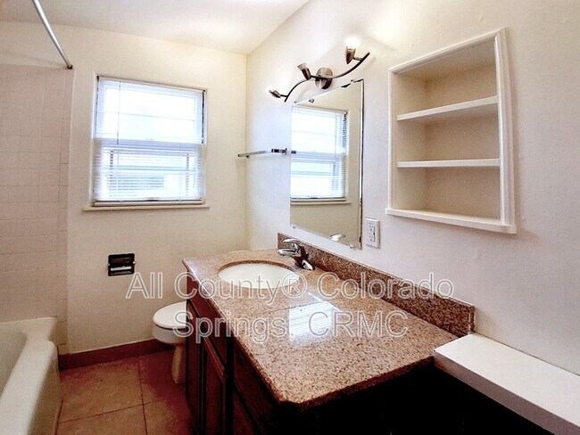 Building Photo - 221 N Foote Ave