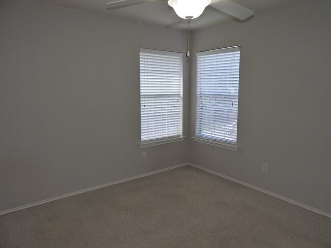 Building Photo - 4427 Wavertree Dr
