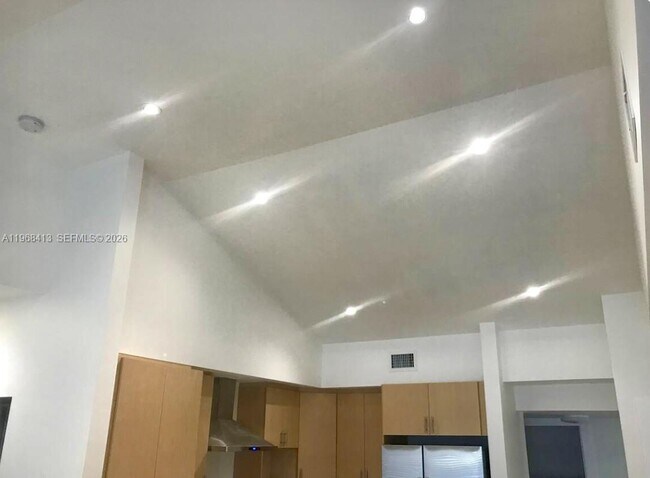 Building Photo - 500 NW 43rd Ct