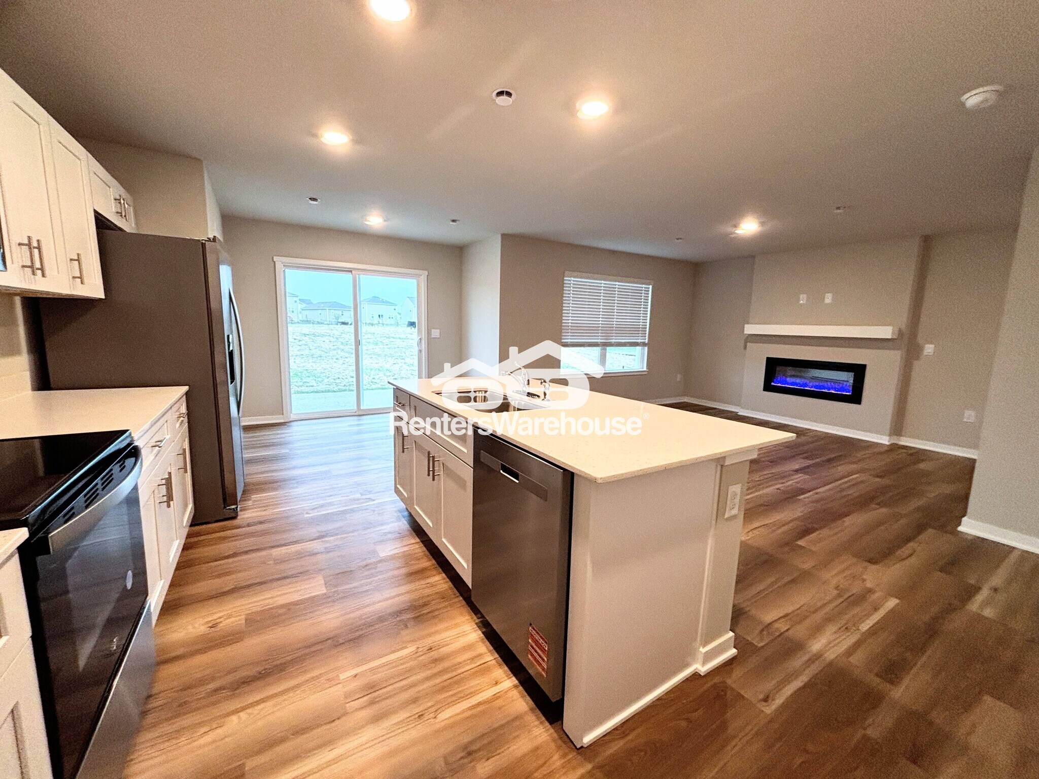 Building Photo - 2374 SE Callista Ave