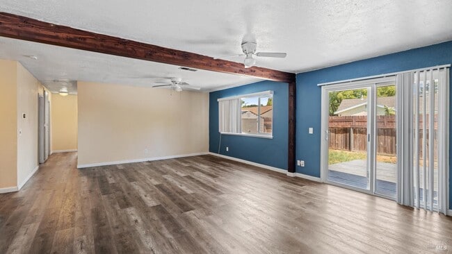 Building Photo - 1661 California Dr