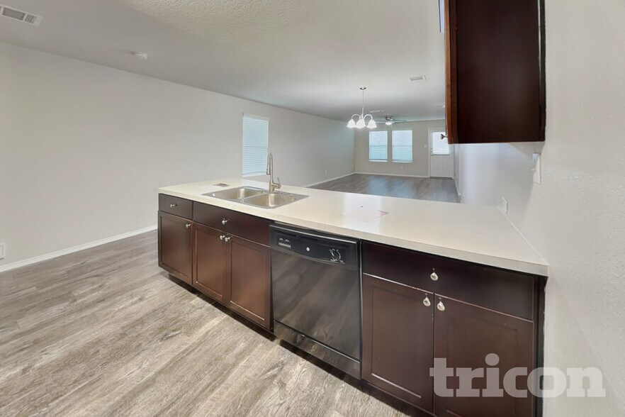 Building Photo - 8518 Amistad Cove