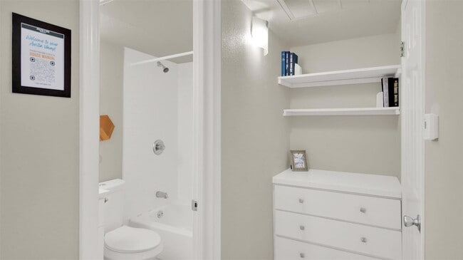 Building Photo - 4501 Speedway