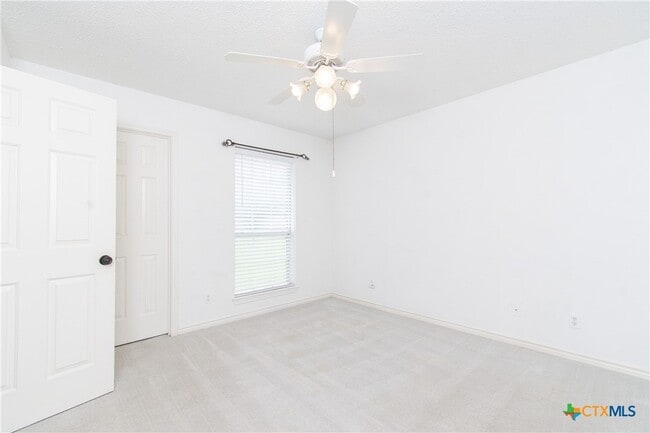 Building Photo - 524 Neches St