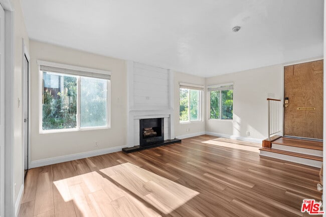 Building Photo - 4800 Maytime Ln