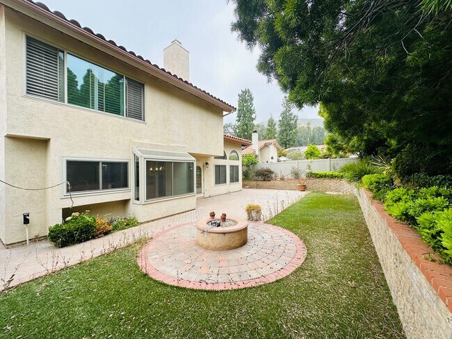 Building Photo - Luxury remodeled 4 bedroom, 3 bath in prime central location!