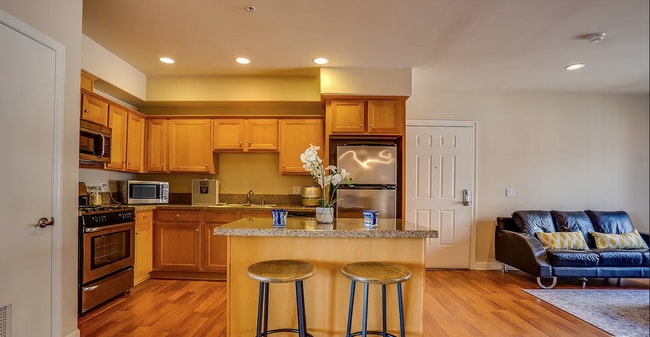 Kitchen - 2321 W 10th St