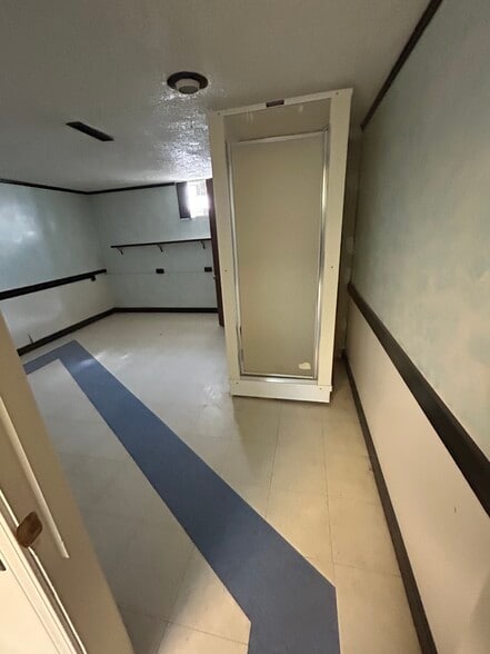 Building Photo - 25921 Yeoman Dr