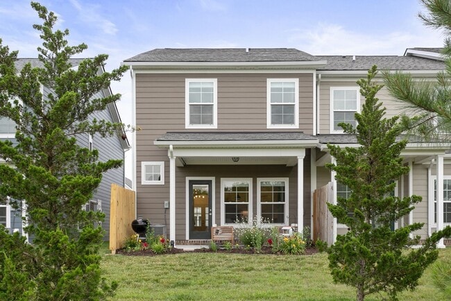 Building Photo - Franklin Townhome For Lease