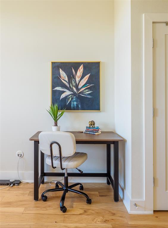 Building Photo - 908 Nueces St