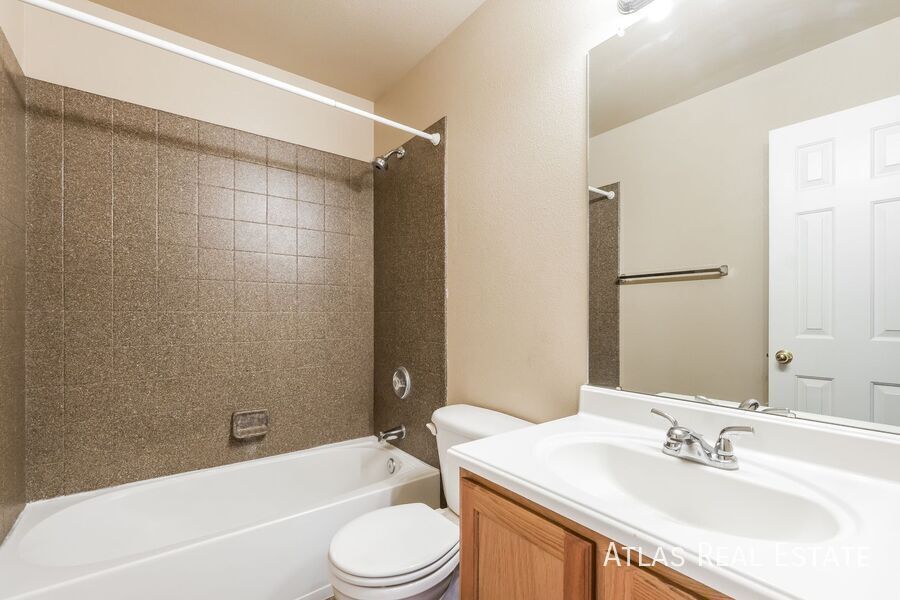 Building Photo - 1107 White Stone Way