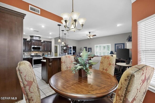 Building Photo - 6909 Desert Canyon Dr