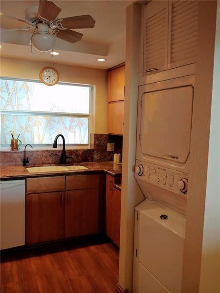 Building Photo - 401 Briny Ave