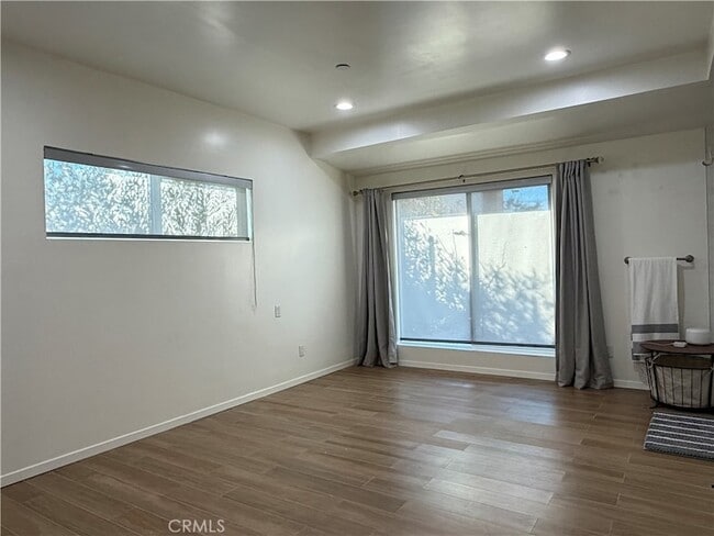 Building Photo - 220 Daroca Ave