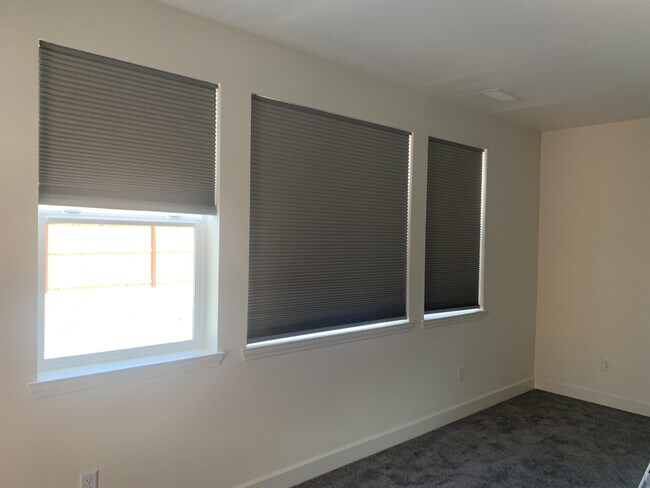 Building Photo - 7286 Overture Dr