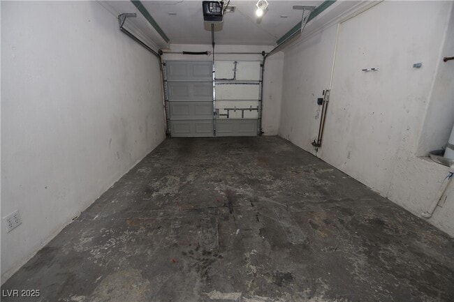 Building Photo - 5012 Starfinder Ave