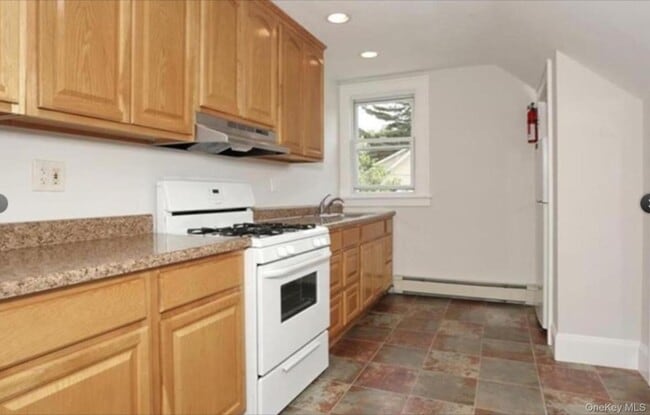 Building Photo - 298 S Middletown Rd