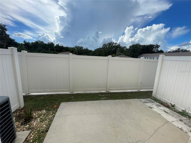 Building Photo - 13543 Embassy Park Ct