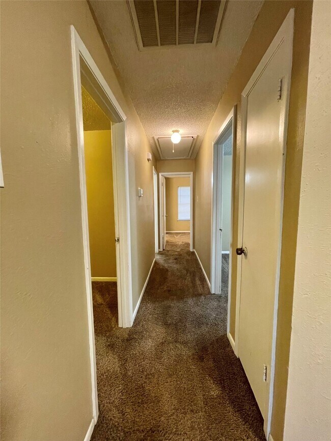 Building Photo - 1510 N Avenue Q