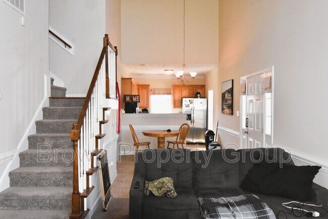 Building Photo - 3071 Candlelight Dr