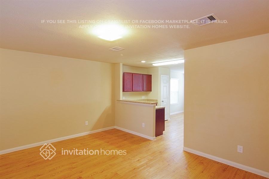 Building Photo - 18811 Dennington Dr