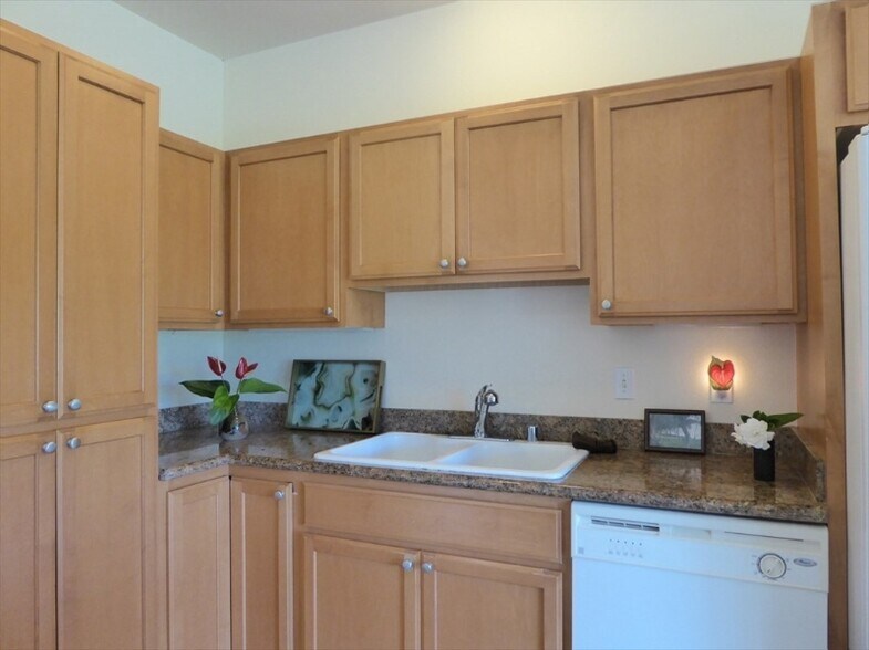 Building Photo - 68-3868-3868 Paniolo Ave