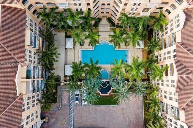 Building Photo - 3001 NE 185th St