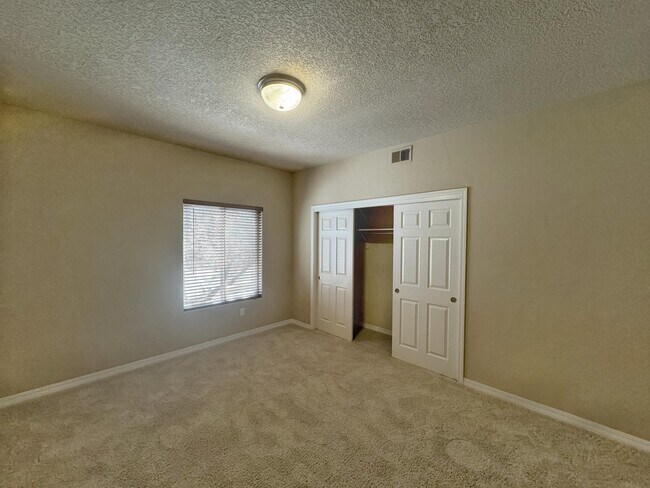 Building Photo - 4319 Summer Hill Ln NW