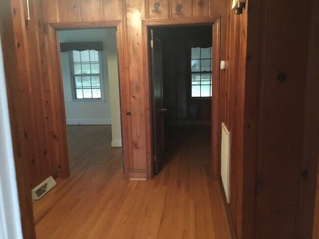 Building Photo - 1035 Candlewood Ln
