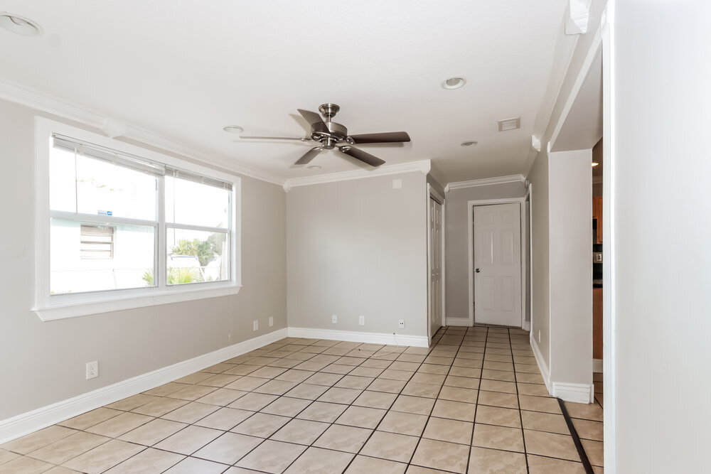 Building Photo - 395 Plum Tree Dr