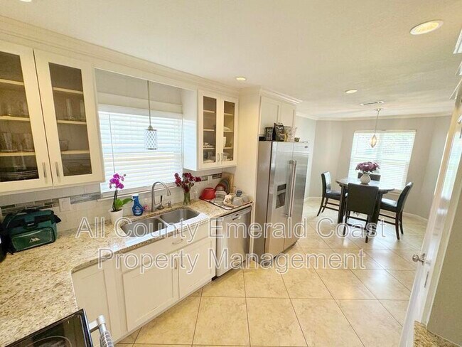 Building Photo - 915 Emily Cir