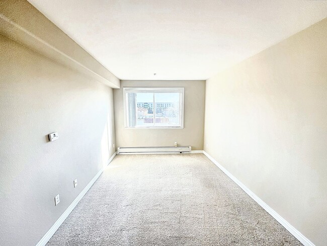 Building Photo - One Month Free - Spacious 2-Bed, 2-Bath Ap...