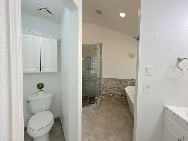 Building Photo - 22206 Silver Morning Ct
