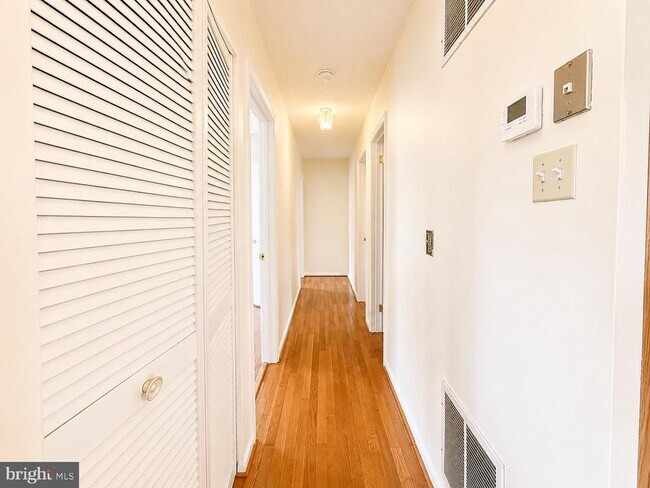 Building Photo - 13354 Jasper Ct