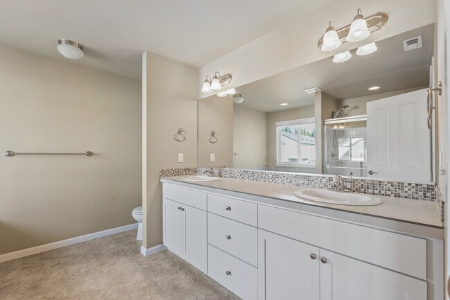 Building Photo - 18705 139th St E