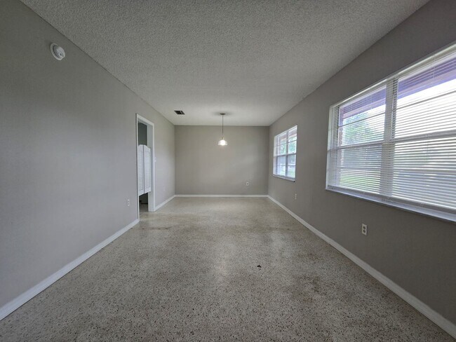 Building Photo - 3306 N Wilder Rd