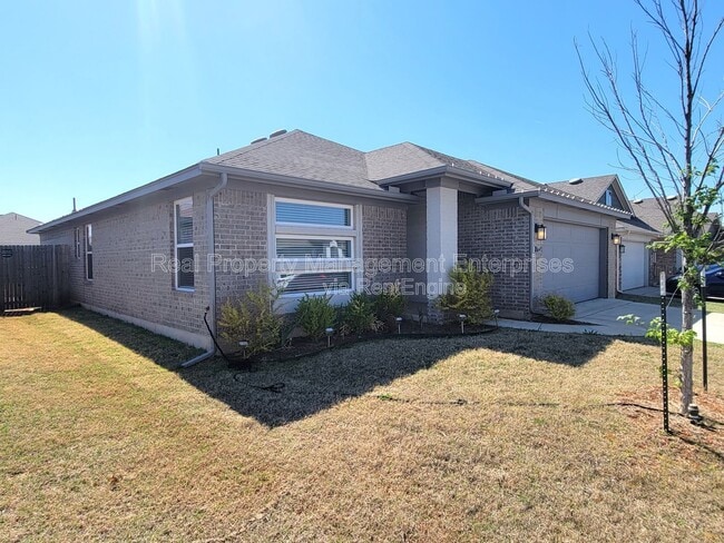 Building Photo - 18641 Cantar Dr