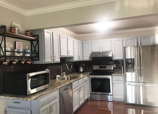 Building Photo - 21141 E Glen Haven Cir