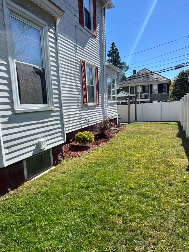 shared outdoor space - 60 Ocean Ave