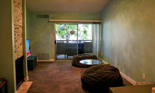 Building Photo - 1615 Hotel Cir S