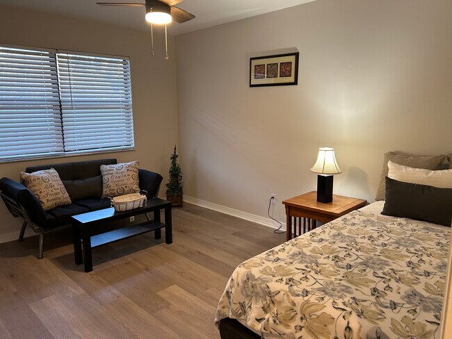 Building Photo - 222 Hiawatha Ct