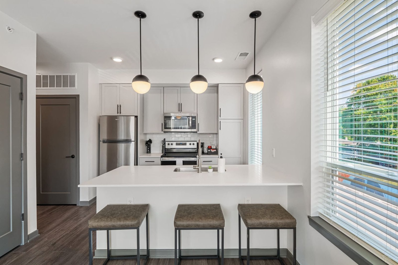 Building Photo - 6160 N Rural St