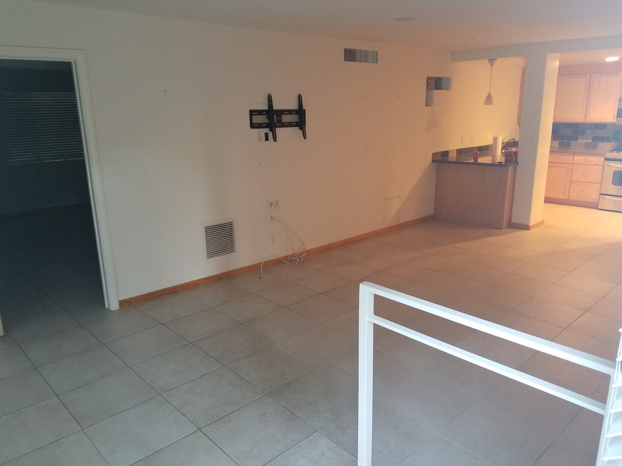 Living Room empty - 11946 Dorothy St