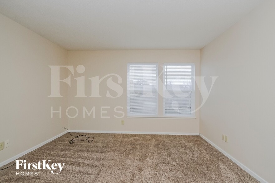 Building Photo - 12401 Rose Haven Dr