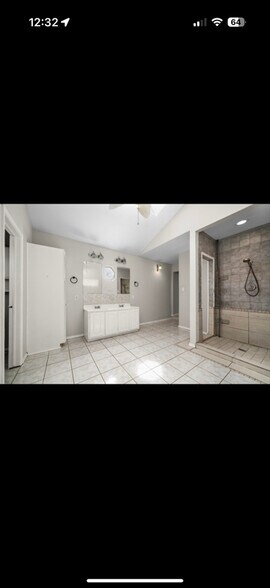 Building Photo - 7418 Oscar Dr