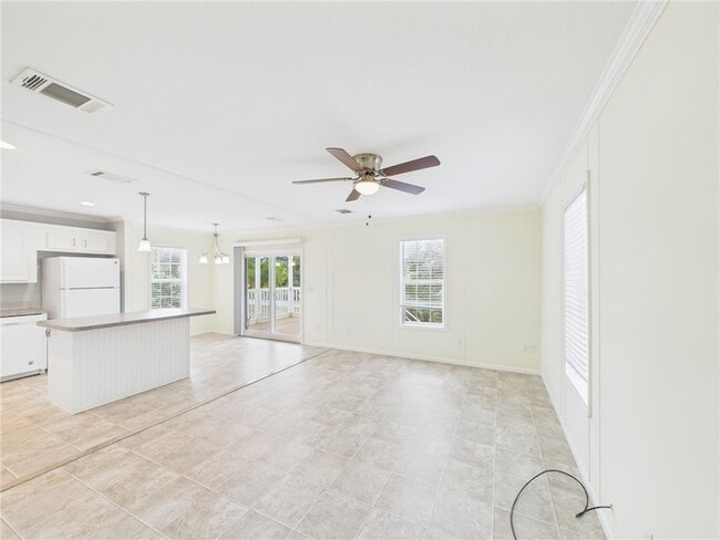 Building Photo - 310 Pineapple St