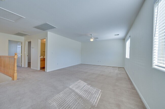Building Photo - SW!! Southern Highlands!!! 4 Bedrooms!!!  ...