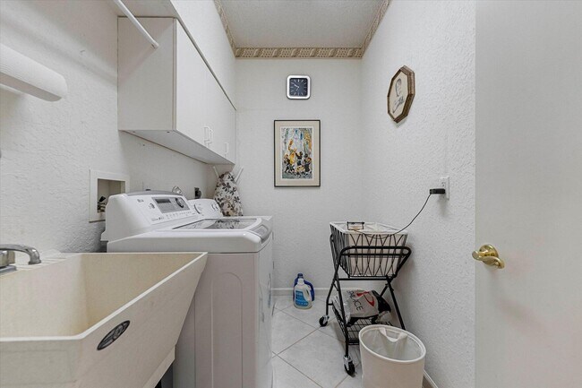 Building Photo - 4663 Carlton Golf Dr